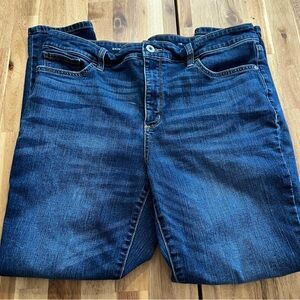 St. John’s Bay Skinny Leg Jeans | Size 16 | Dark Wash